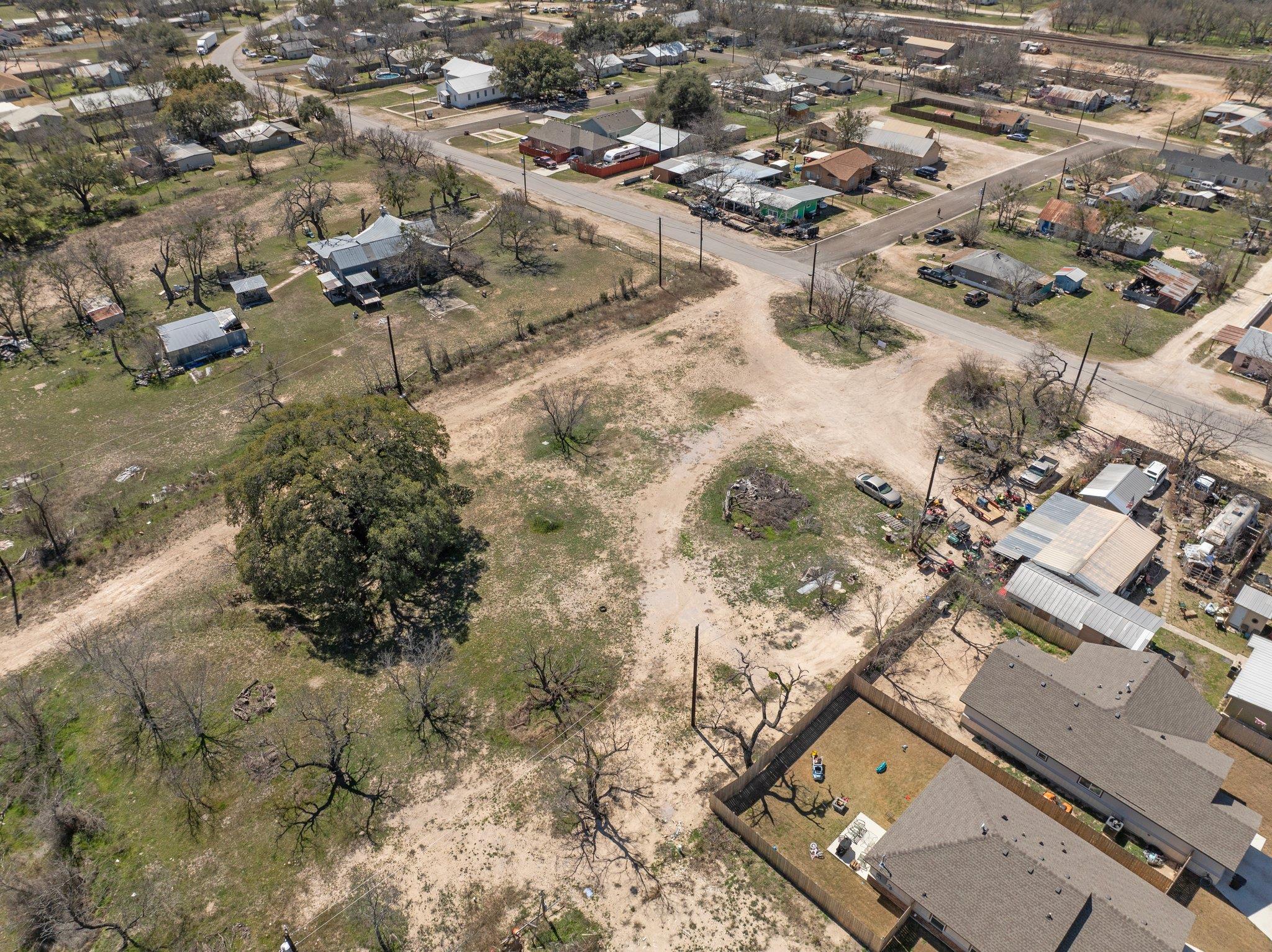 Lot: 1-2-3-4-5-6 Blk: 5 A East Avenue I Avenue Lampasas TX 76550