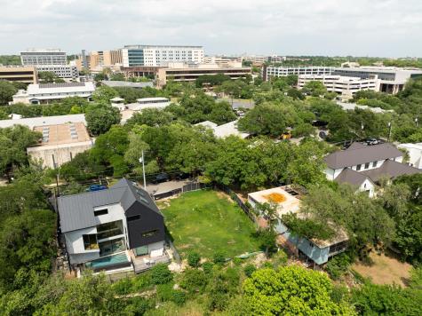 1113 W 31 Street Austin TX 78705