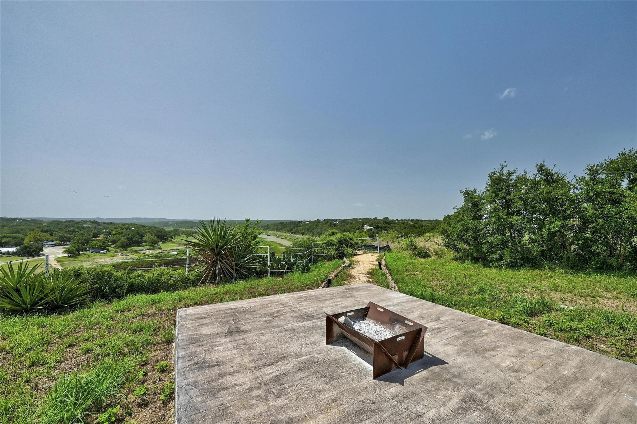 25625 Pedernales Point Drive Spicewood TX 78669