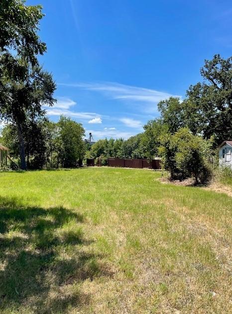 505 E 4th Street Cameron TX 76520