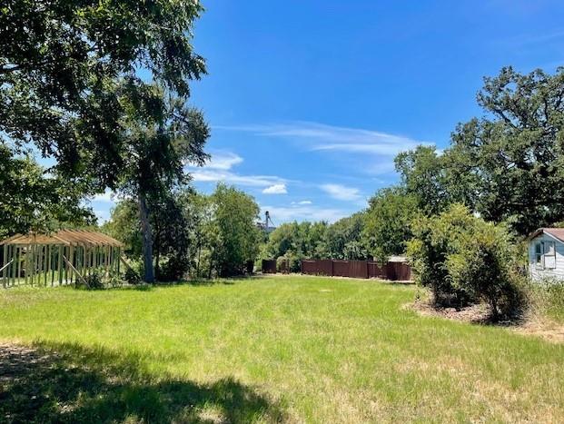 505 E 4th Street Cameron TX 76520