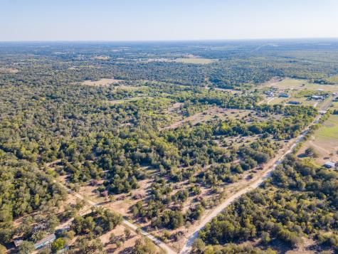 000 Hidden Oak Road Dale TX 78616