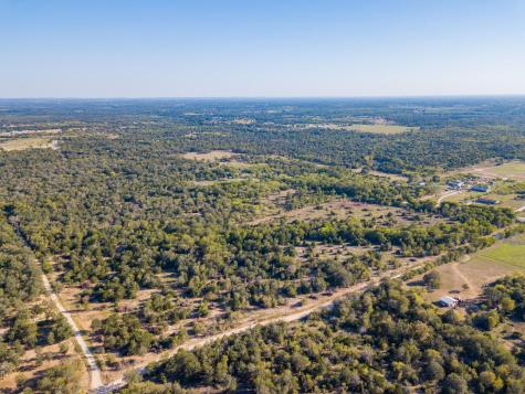 000 Hidden Oak Road Dale TX 78616