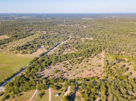 000 Hidden Oak Road Dale TX 78616
