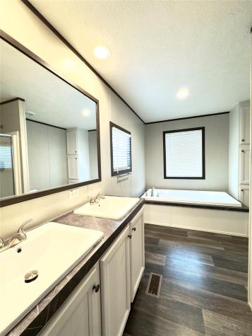268 Flaming Oak Drive Bastrop TX 78602