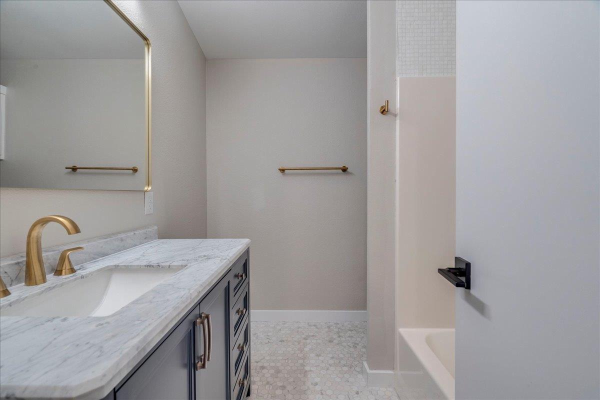 158 Shady Oaks Drive Dale TX 78616