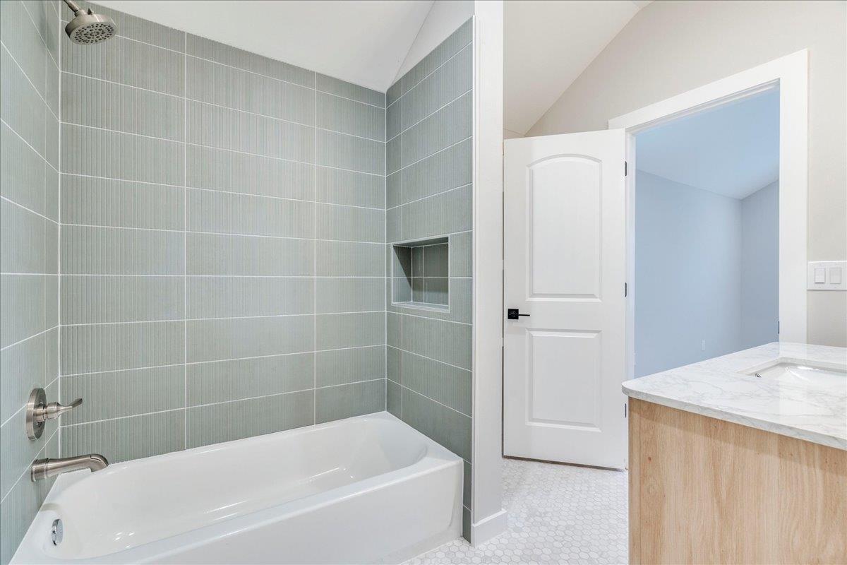 158 Shady Oaks Drive Dale TX 78616