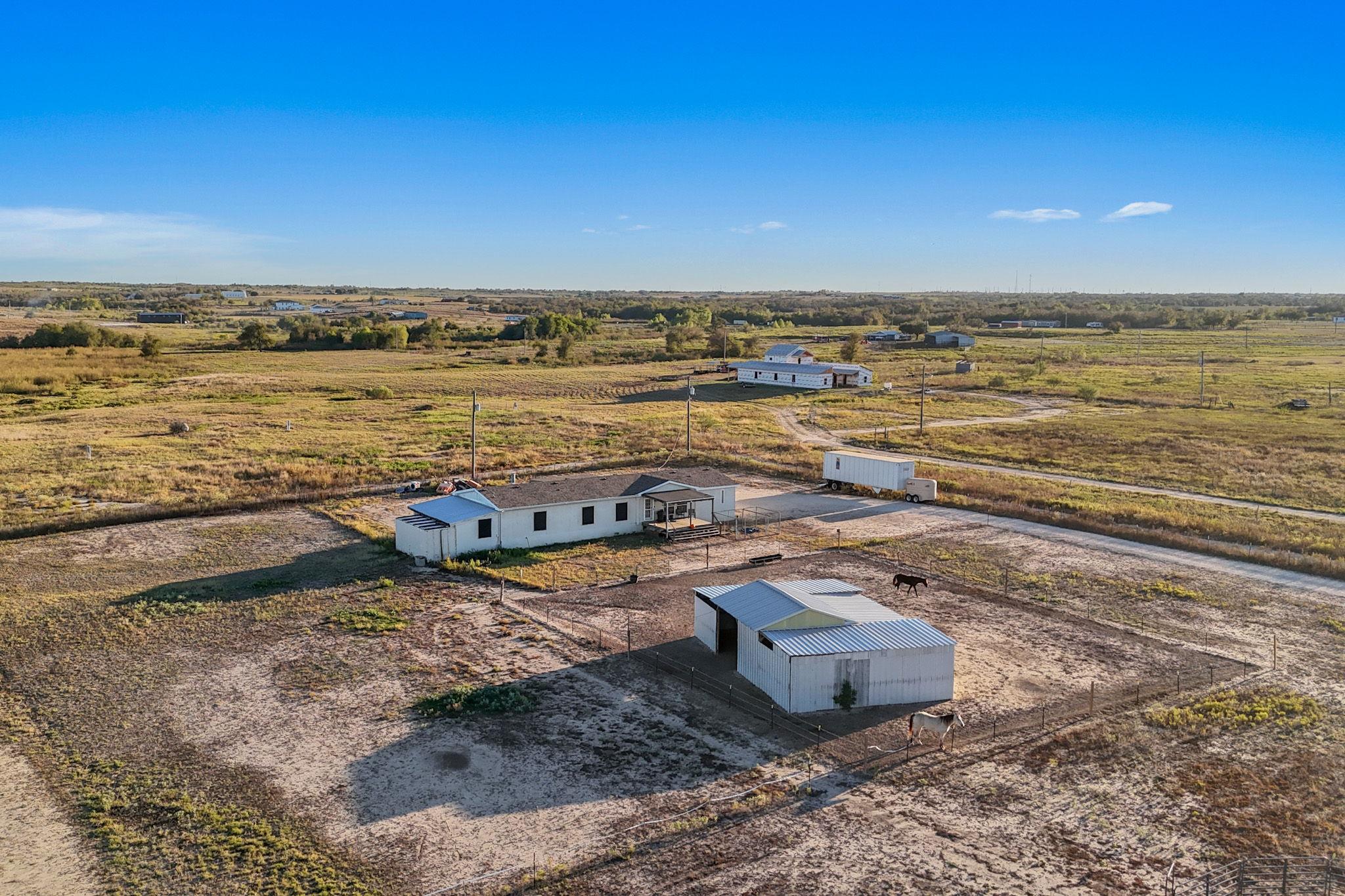 1600 County Road 465 Elgin TX 78621