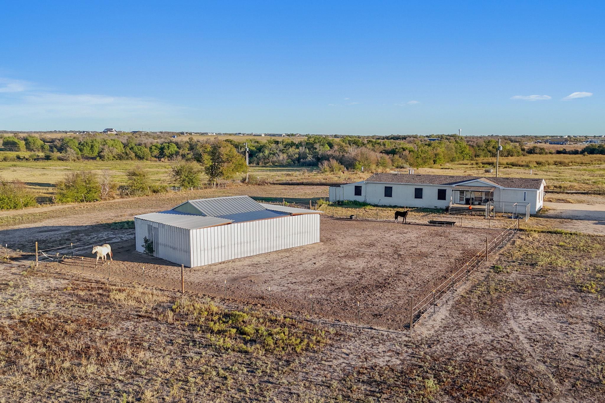 1600 County Road 465 Elgin TX 78621
