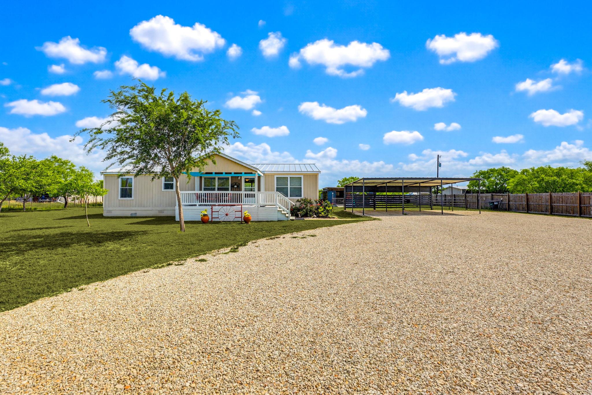 269 Callihan Road Lockhart TX 78644
