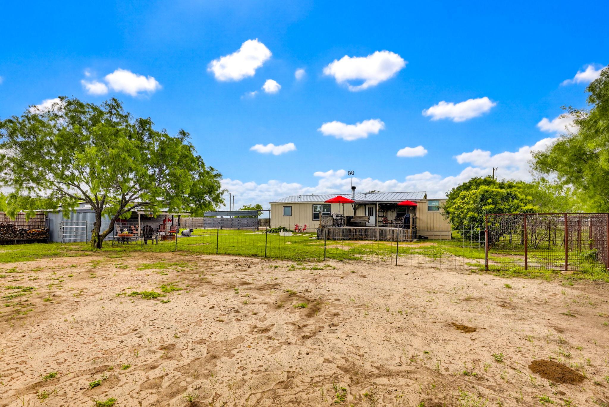 269 Callihan Road Lockhart TX 78644