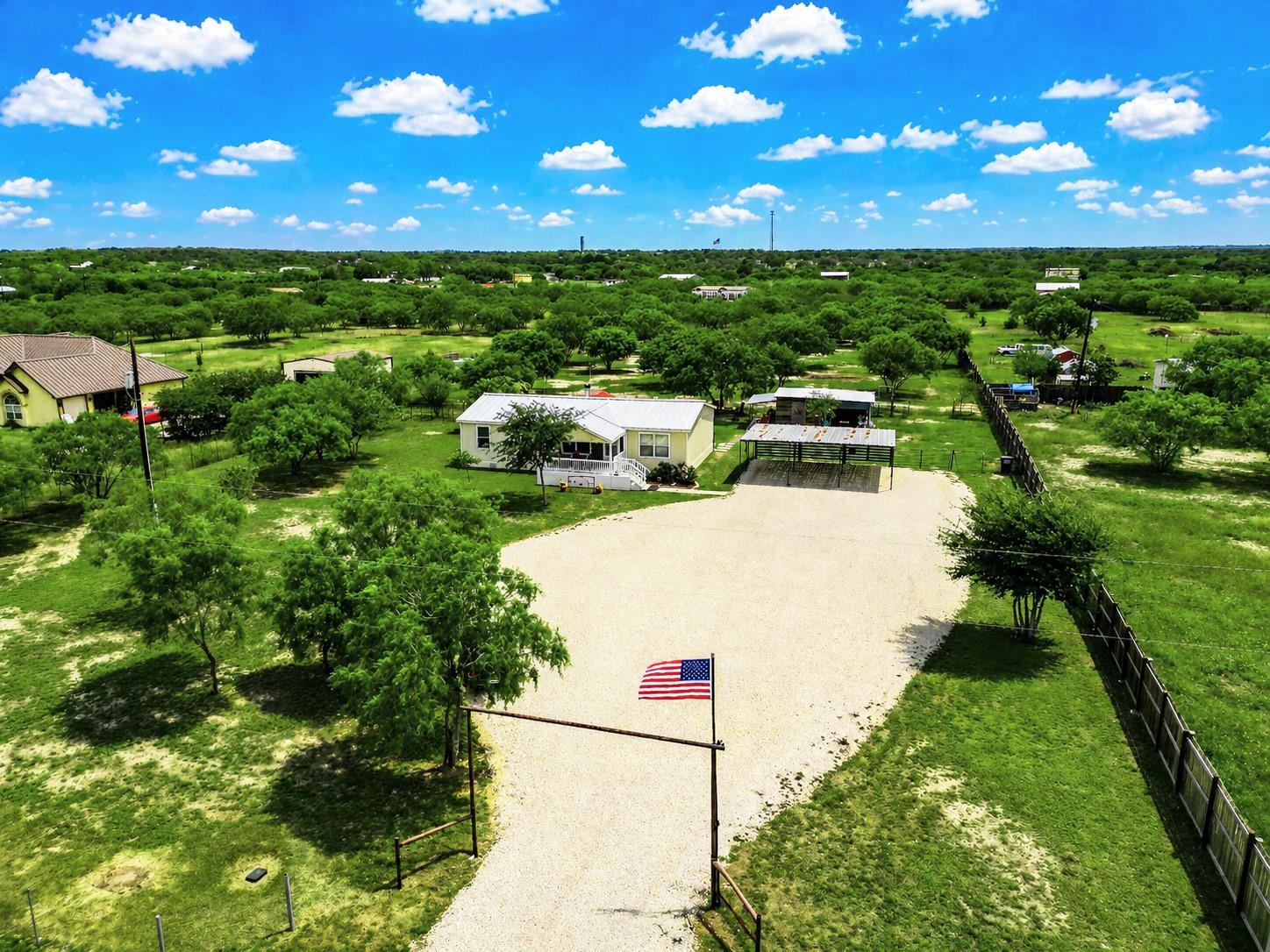 269 Callihan Road Lockhart TX 78644