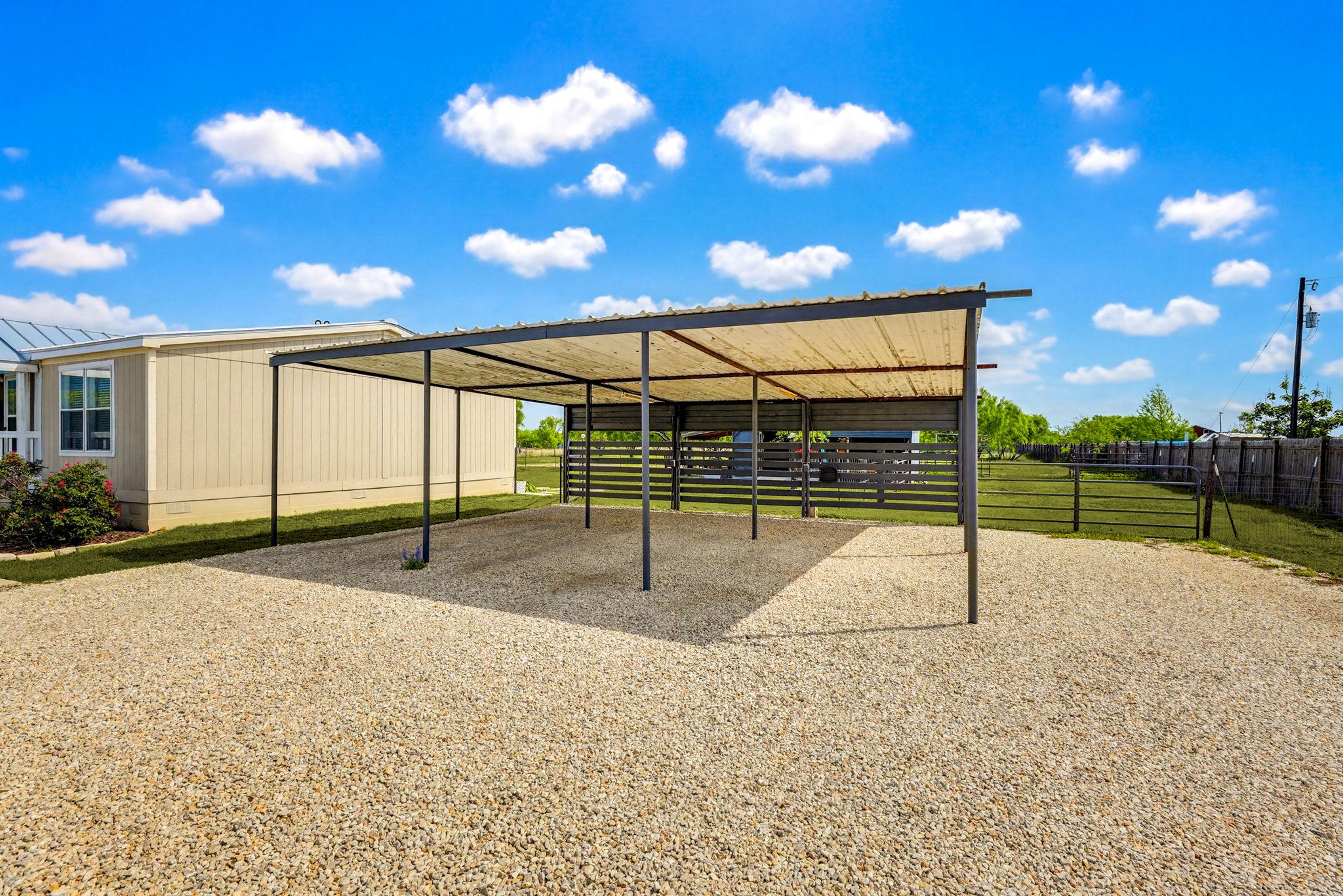 269 Callihan Road Lockhart TX 78644