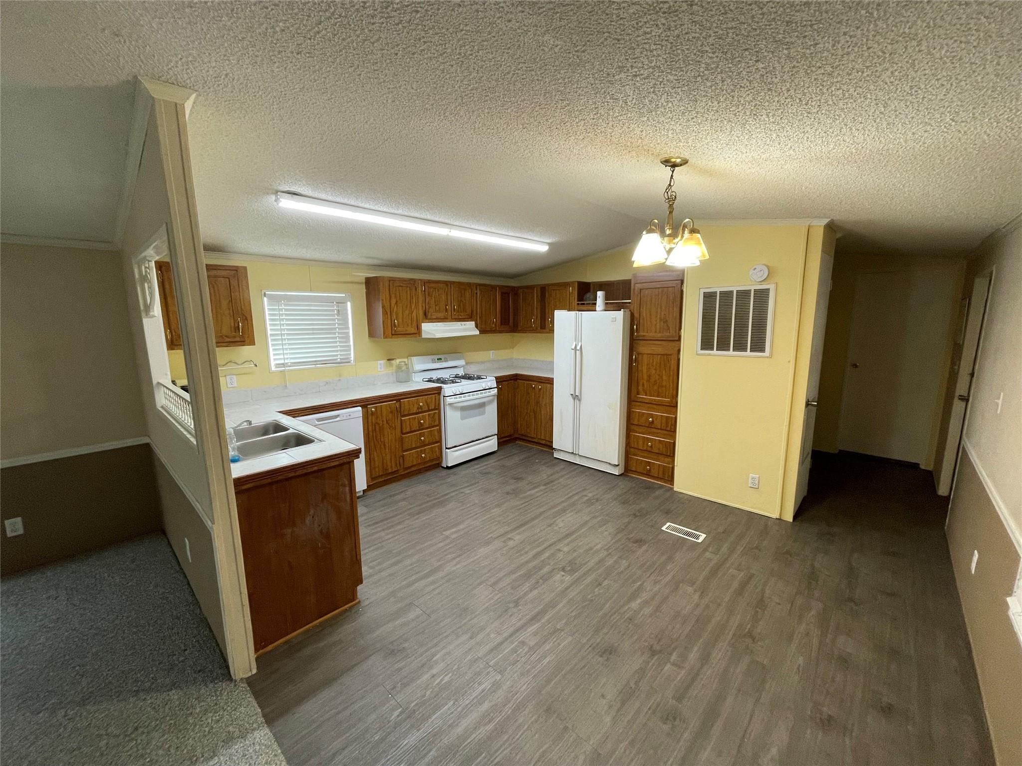 113 Elizabeth Drive Spicewood TX 78669
