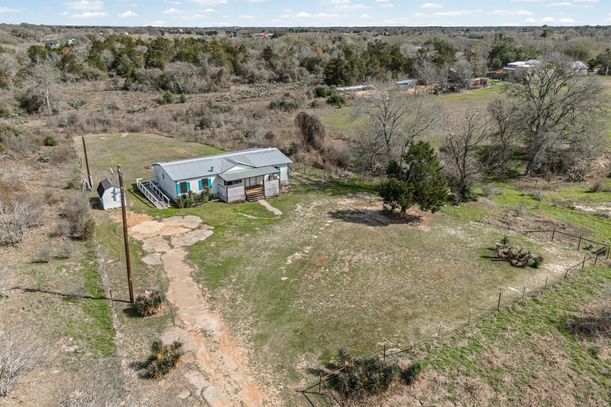 250 Mcduffy Lane West Point TX 78963