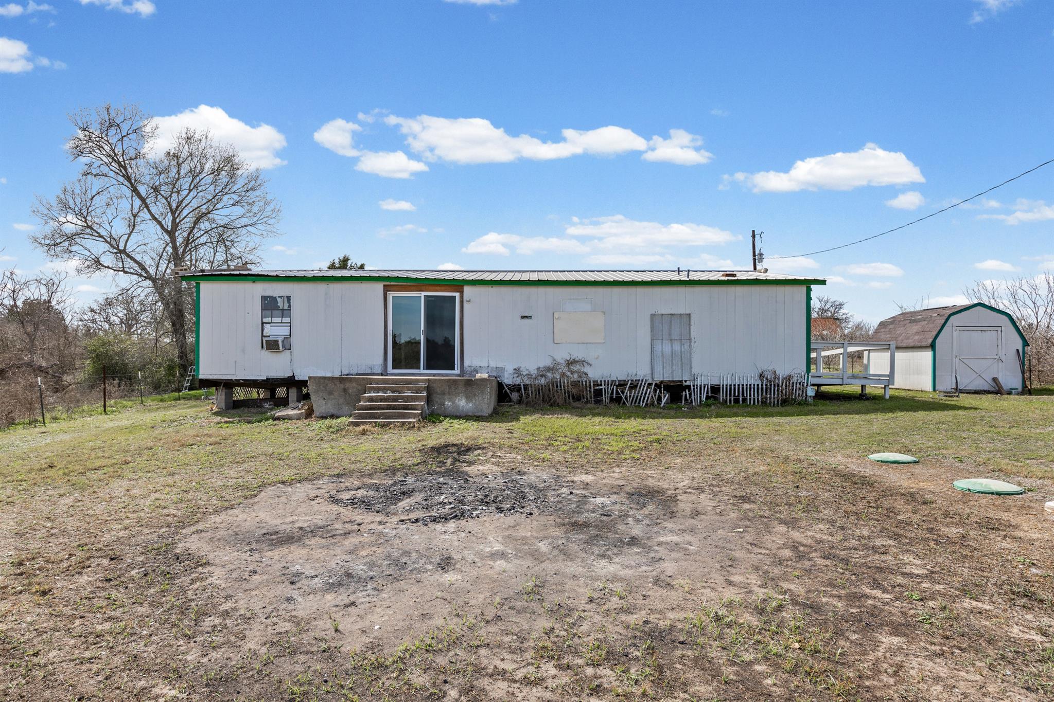 250 Mcduffy Lane West Point TX 78963