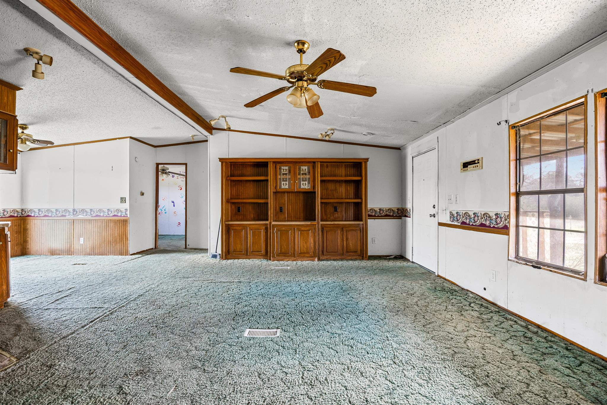 250 Mcduffy Lane West Point TX 78963