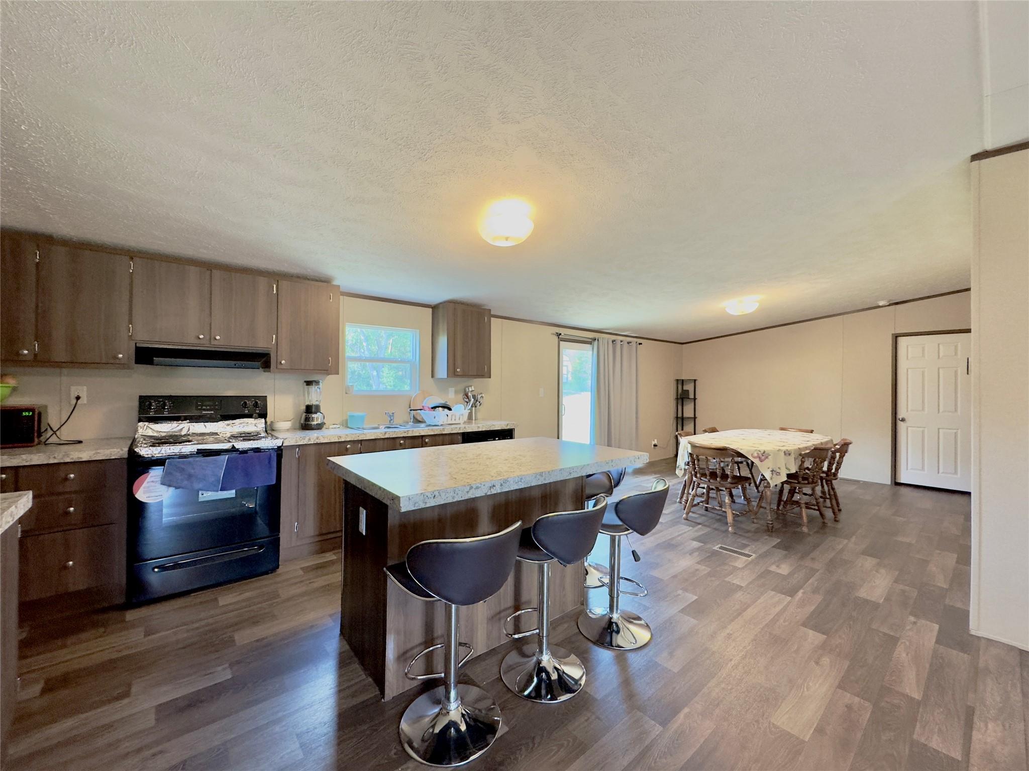 1869 Young Lane Lockhart TX 78644
