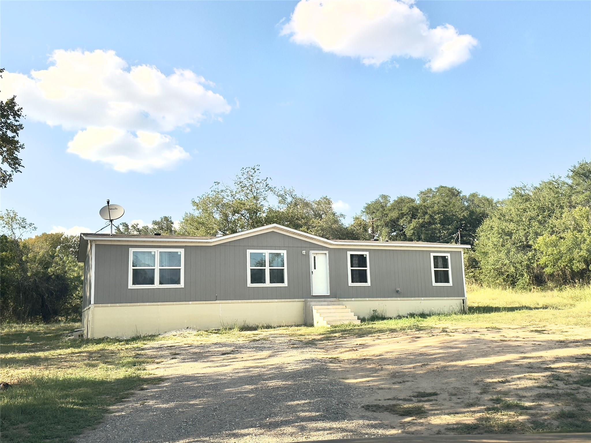 1869 Young Lane Lockhart TX 78644