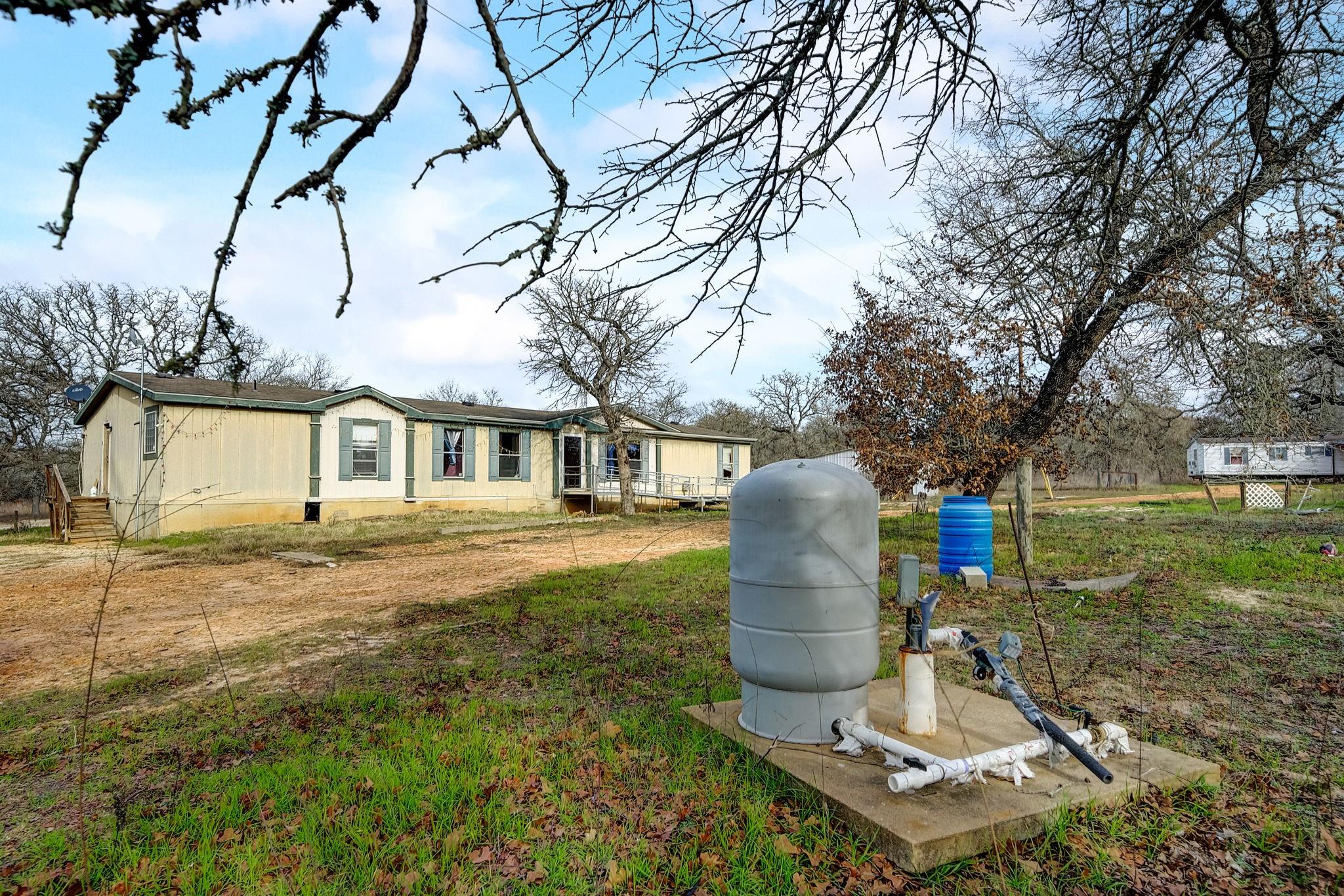2125 Polly Lane La Vernia TX 78121