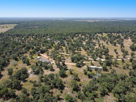 2125 Polly Lane La Vernia TX 78121