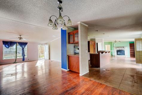 2125 Polly Lane La Vernia TX 78121