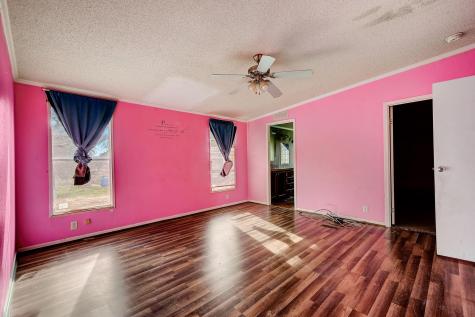 2125 Polly Lane La Vernia TX 78121