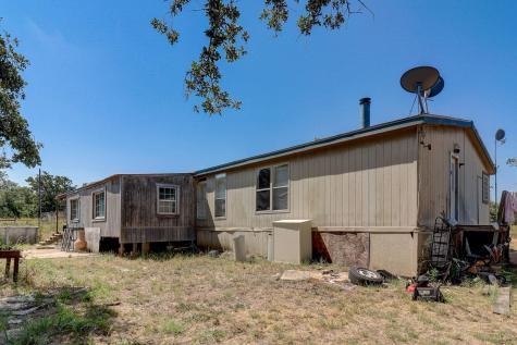 2125 Polly Lane La Vernia TX 78121