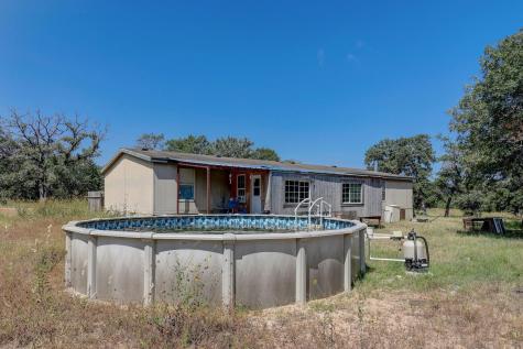 2125 Polly Lane La Vernia TX 78121
