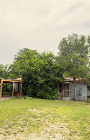 834 W Bell Avenue Rockdale TX 76567