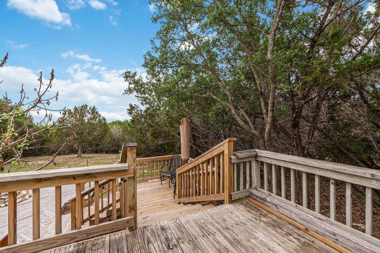 1820 Thousand Oaks Trail Liberty Hill TX 78642