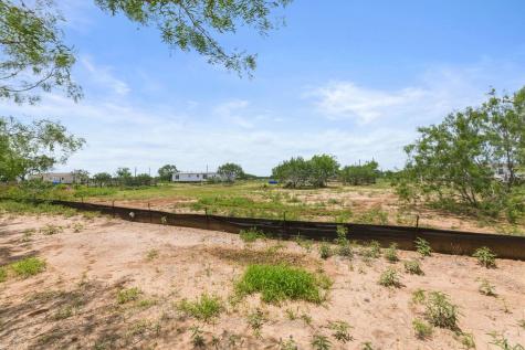 305 Blue Quail Street Dale TX 78616