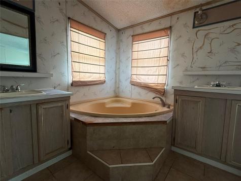 109 Cross Meadow Cove Hutto TX 78634