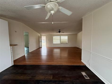 109 Cross Meadow Cove Hutto TX 78634