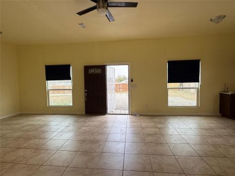 109 Cross Meadow Cove Hutto TX 78634