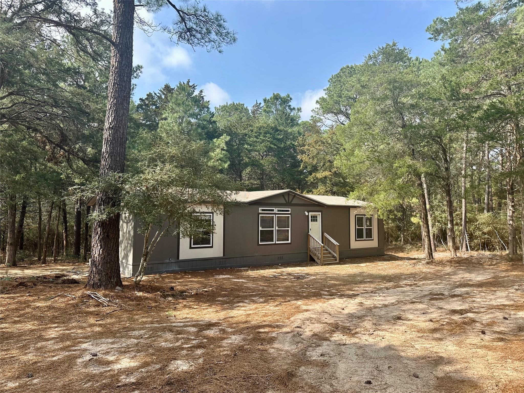 1053 Elm Crest Drive New Ulm TX 78950