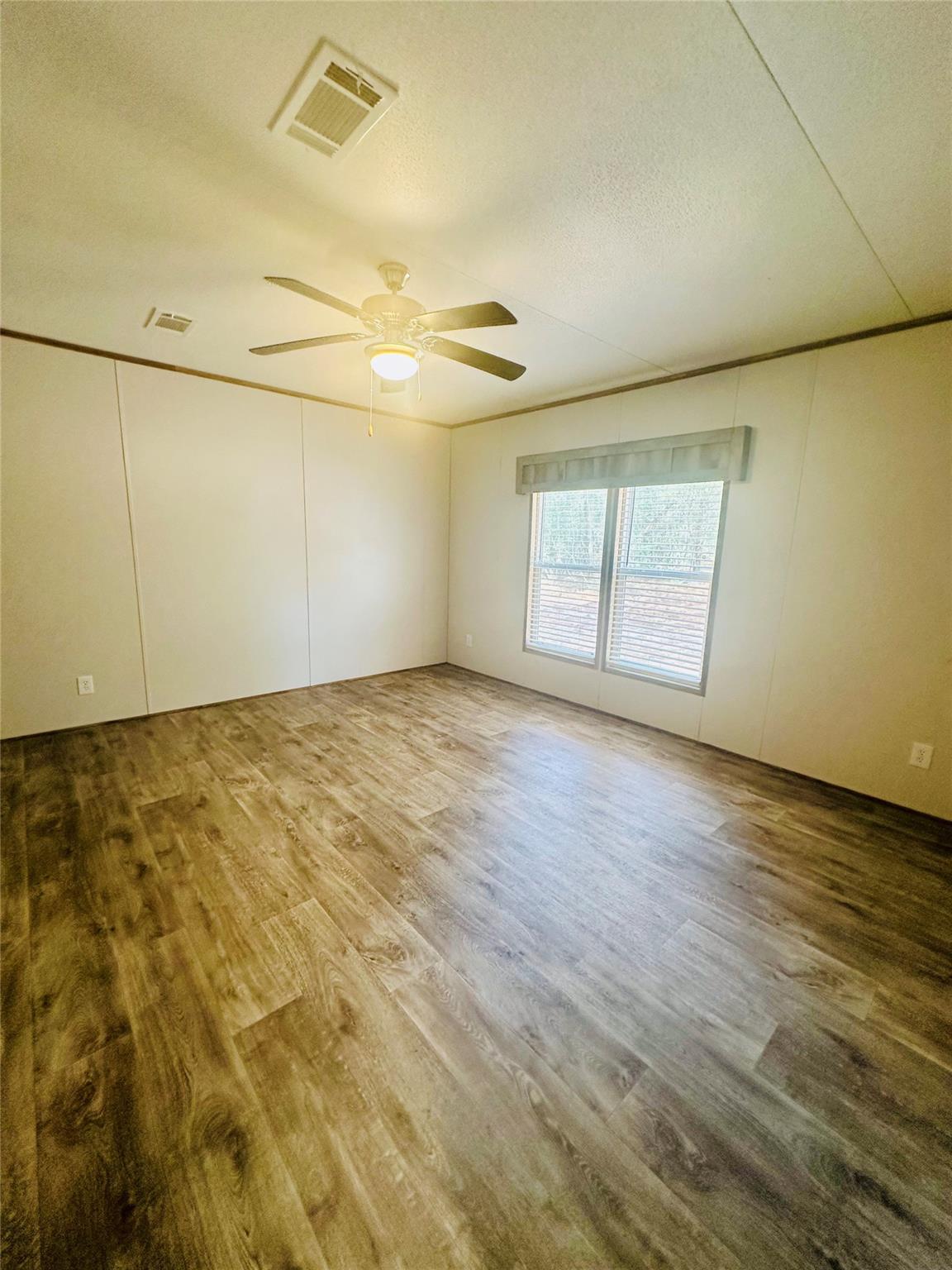 1053 Elm Crest Drive New Ulm TX 78950