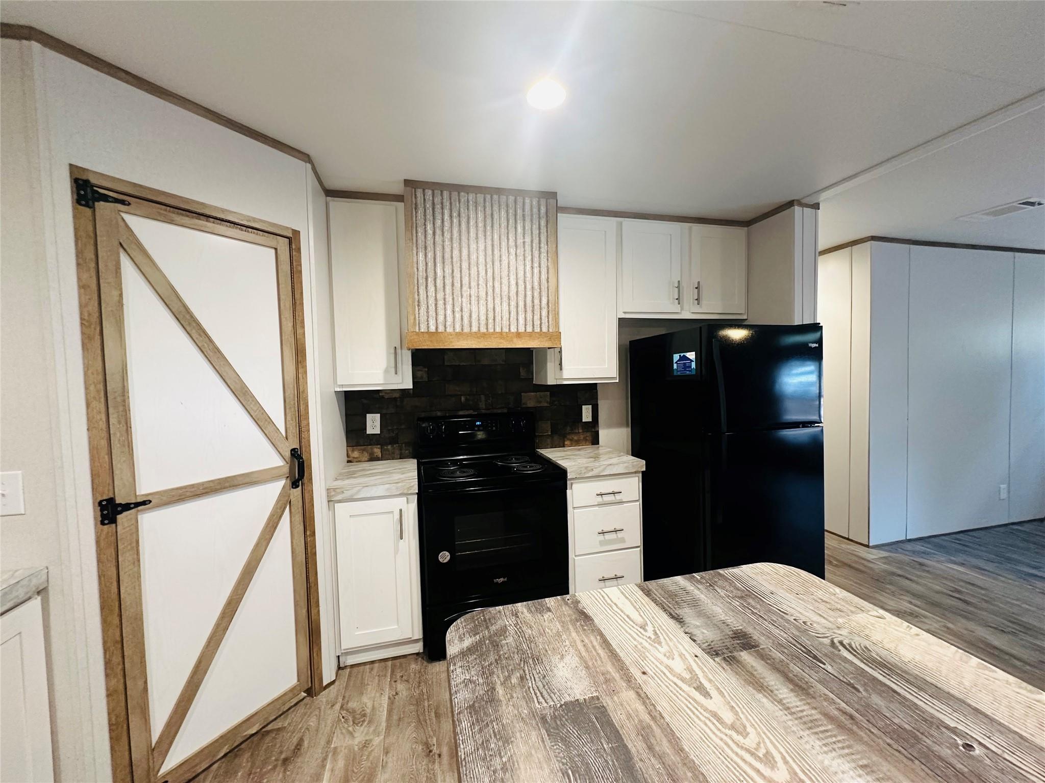 1053 Elm Crest Drive New Ulm TX 78950