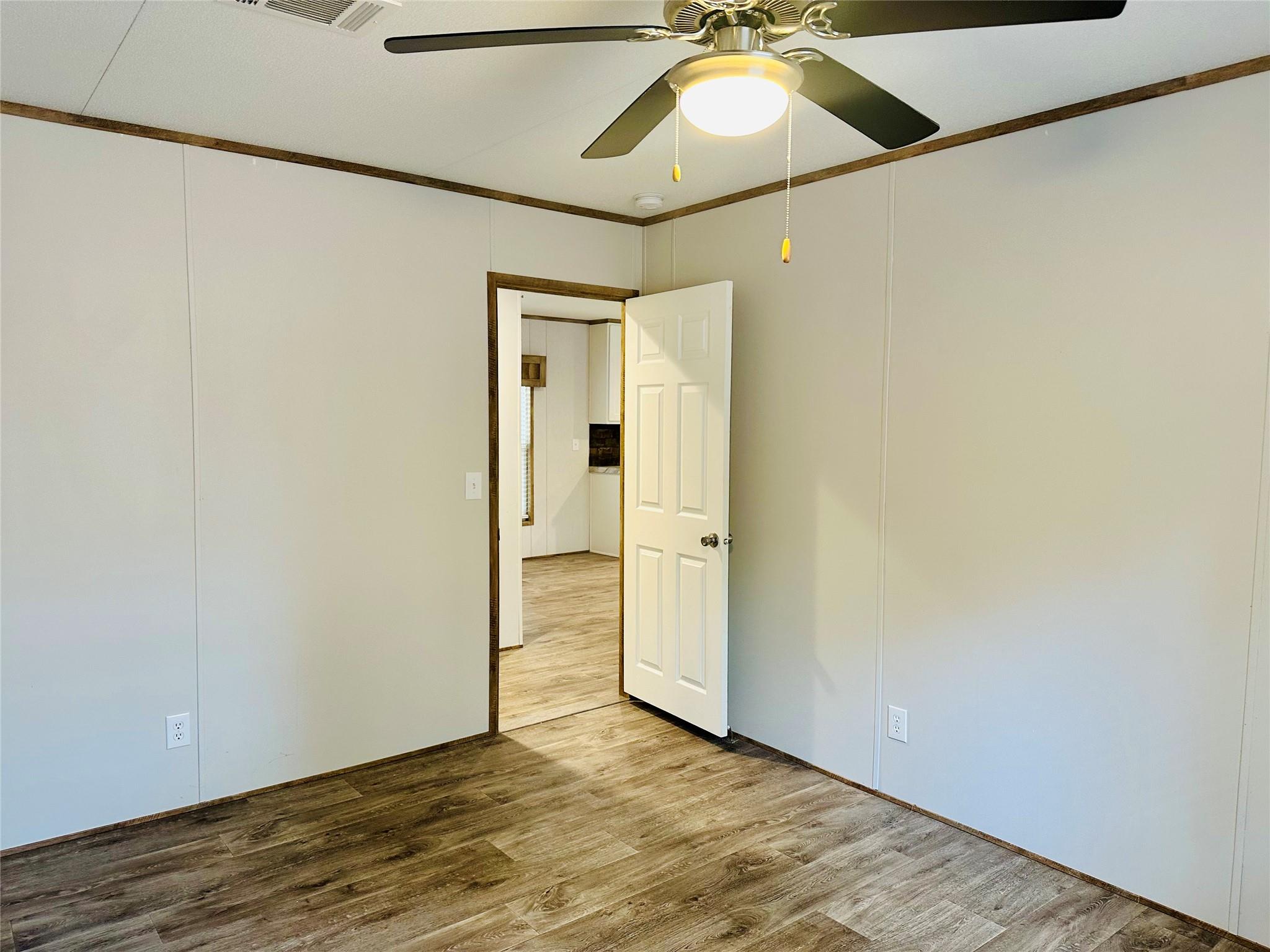 1053 Elm Crest Drive New Ulm TX 78950