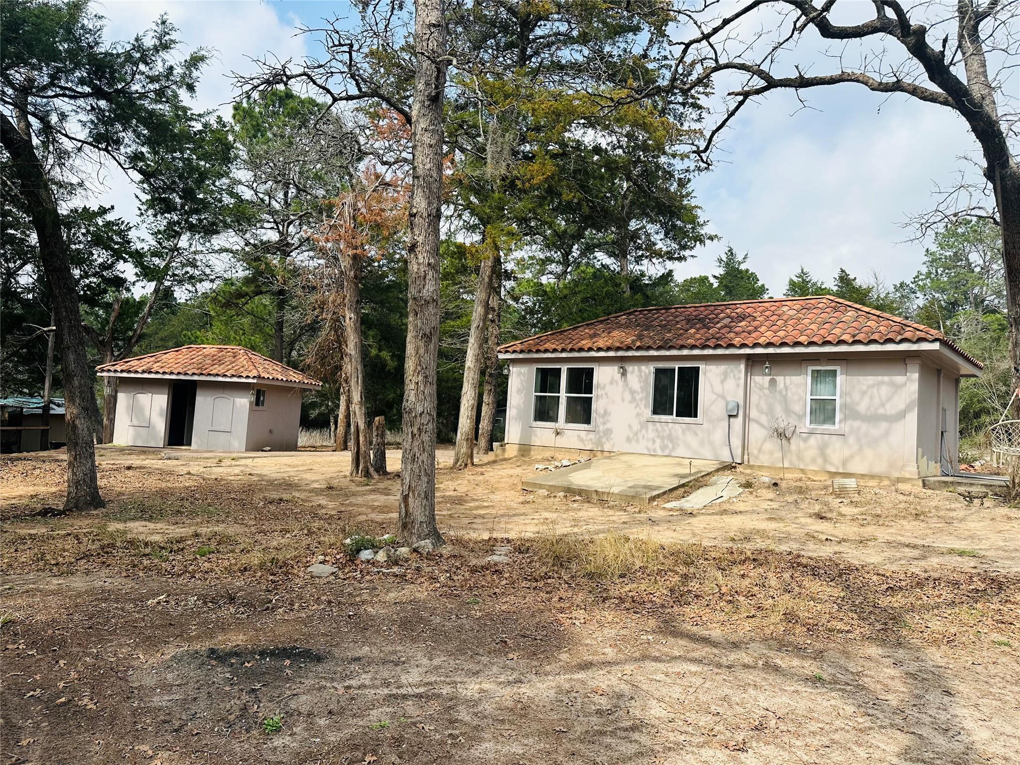 1053 Elm Crest Drive New Ulm TX 78950