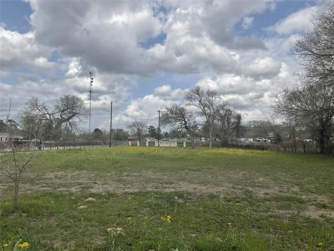 1225 W Highway 71 Highway W Smithville TX 78957
