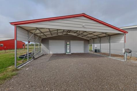 664 Garrett Road Yoakum TX 77995