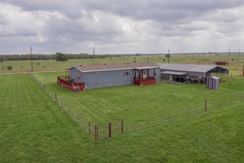 664 Garrett Road Yoakum TX 77995