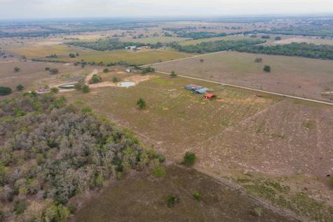 664 Garrett Road Yoakum TX 77995