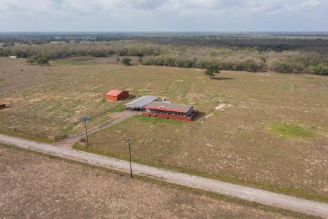 664 Garrett Road Yoakum TX 77995
