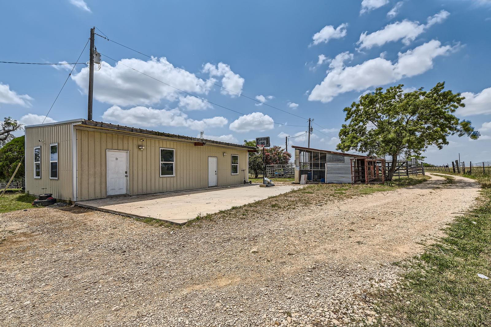 480 Grandpa Road Lockhart TX 78644
