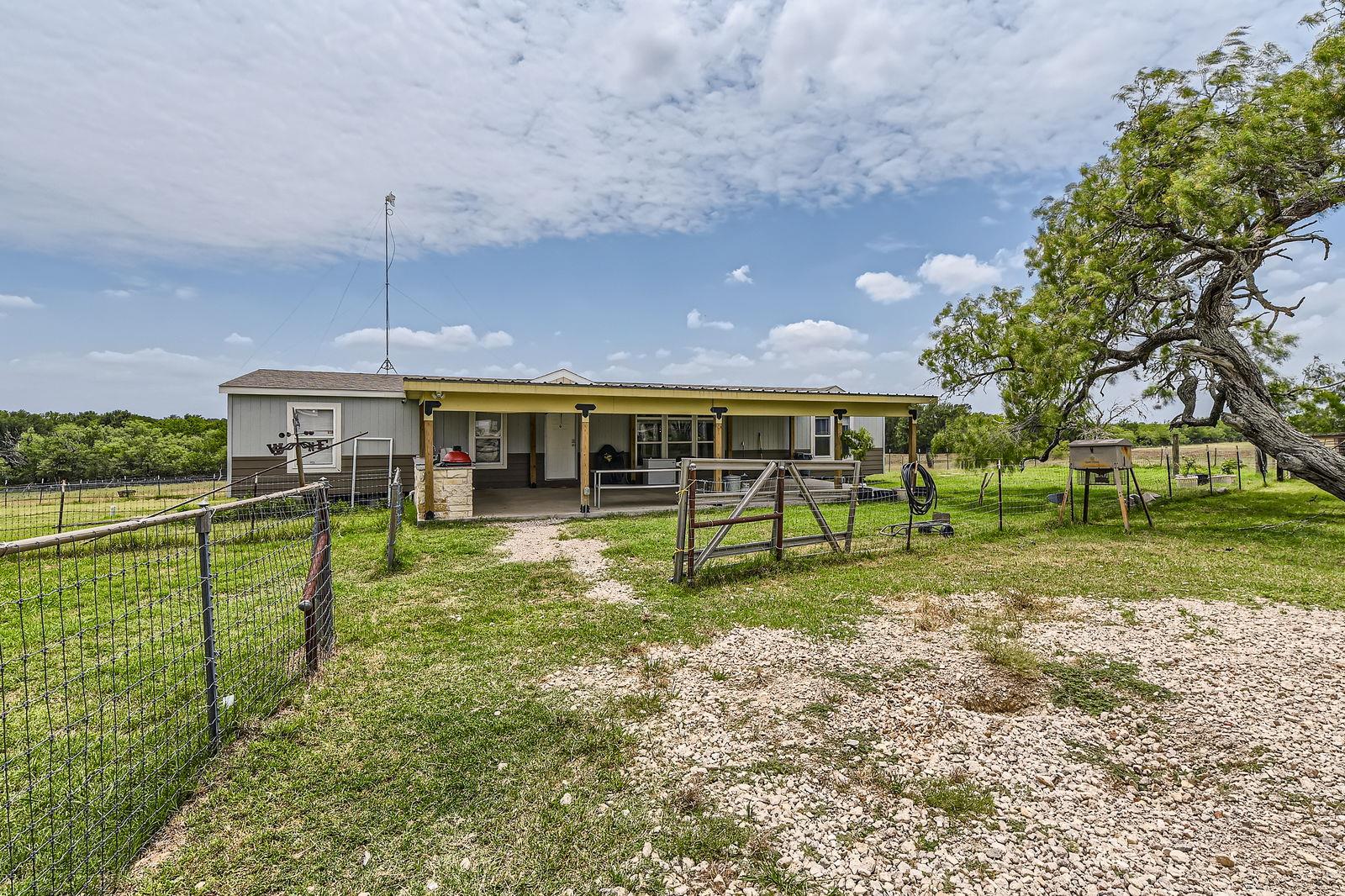 480 Grandpa Road Lockhart TX 78644