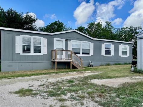 815 Track Road Dale TX 78616