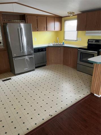 104 S Peach Street Seadrift TX 77983