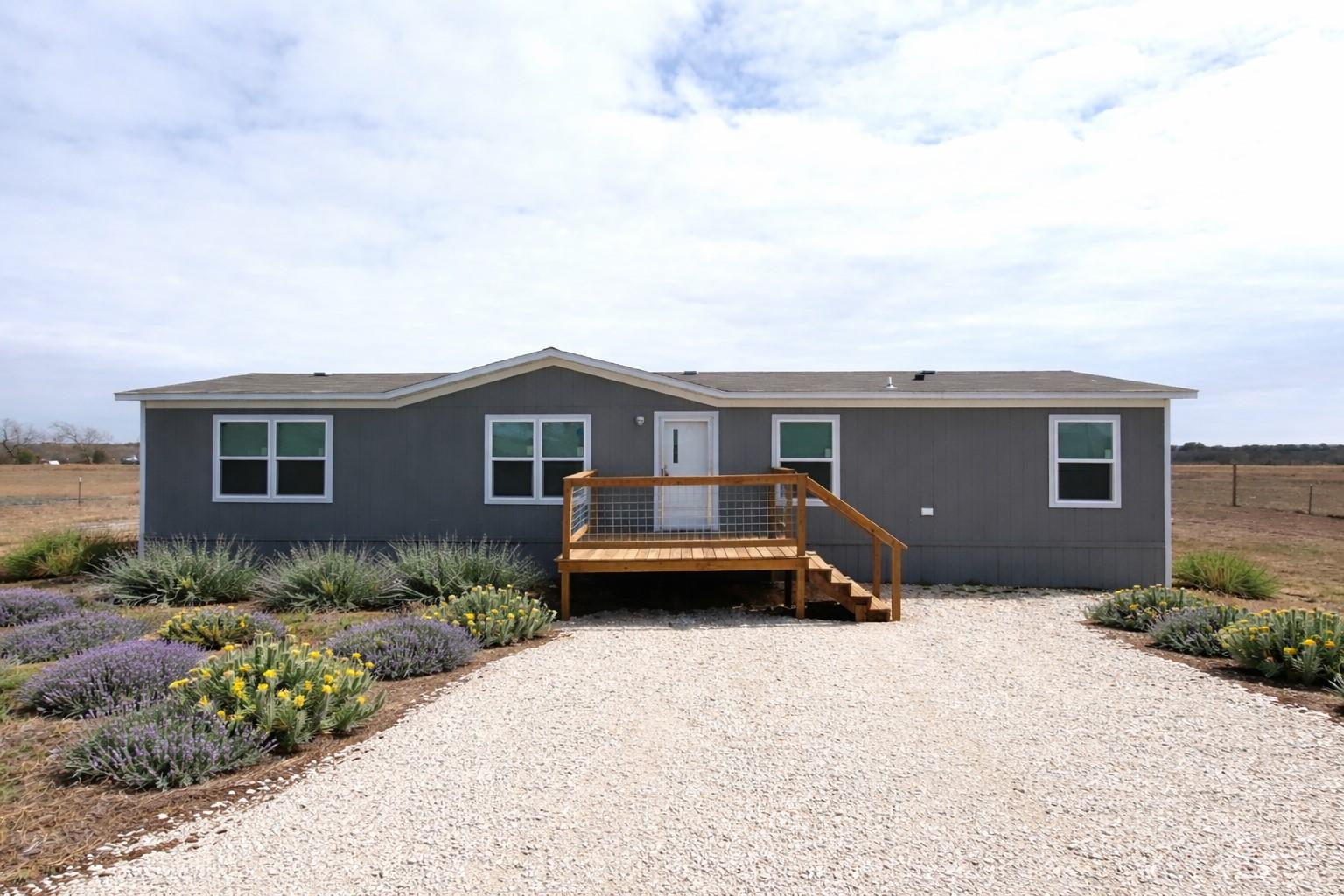 6945 Seawillow Road Lockhart TX 78644